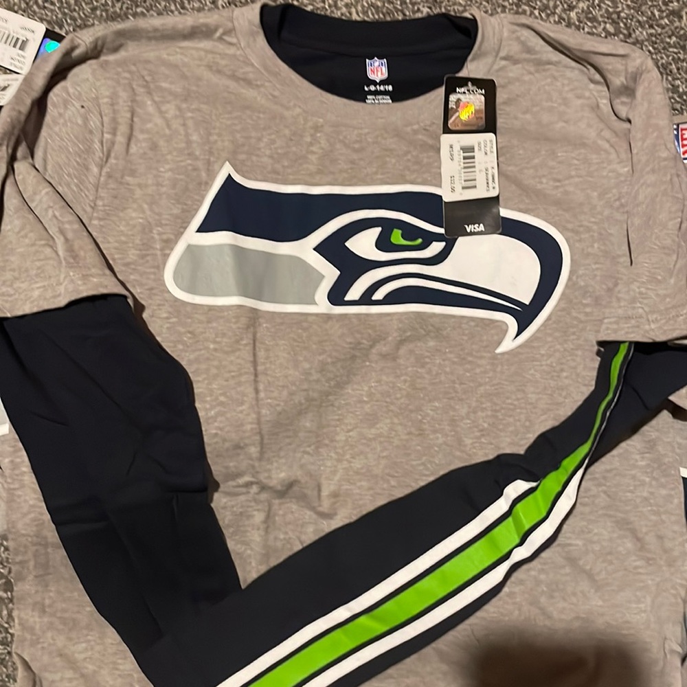 NWT NFL SEAHAWKS 2piece tshirt with long sleeve under Large Boys 14/16